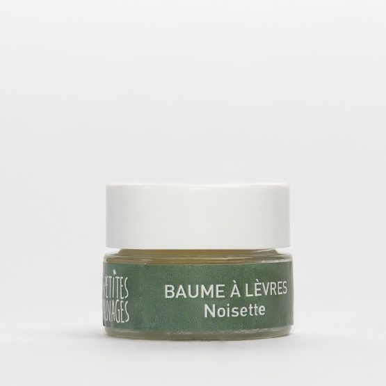 Le baume à lèvres NOISETTE est un indispensable, il est efficace en toute circonstance.