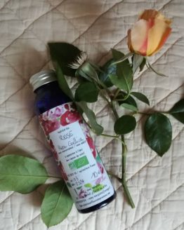 hydrolat de rose gallique